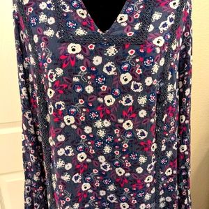 Purple floral Shirt Sz 18 Lane Bryant